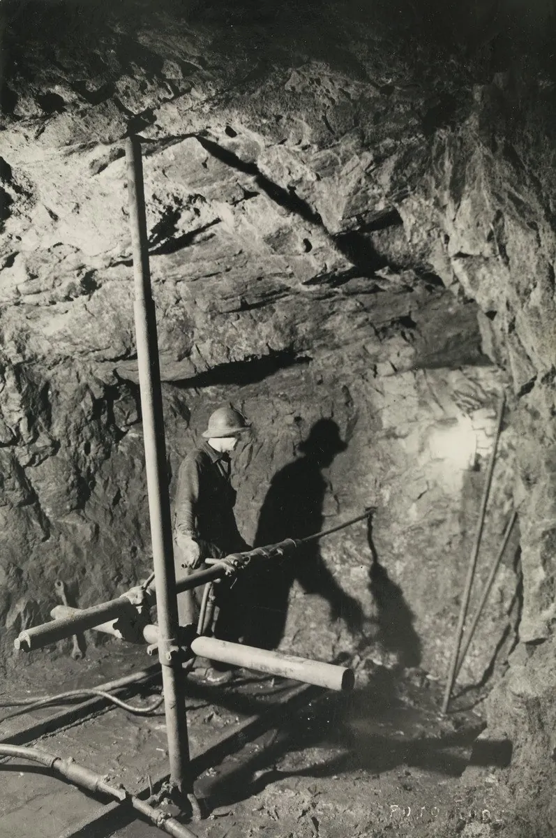 An Outokumpu miner at work, 1930